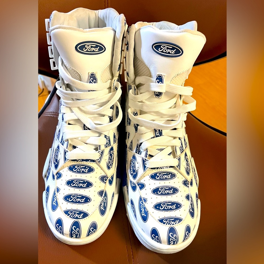 Made in Italy Versace collaboration with Ford limited edition. Classic style.
